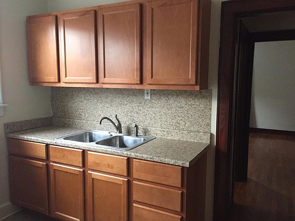 3rd image of 1841 Stevens Ave #4