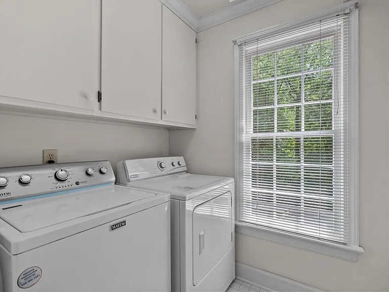 2113 Fallon Oaks Ct — Photo 12