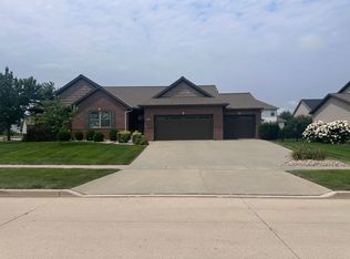 1807 Pfitzer Rd, Normal, IL 61761