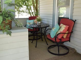 2122 Waterloo Rd, Cedar Falls, IA 50613