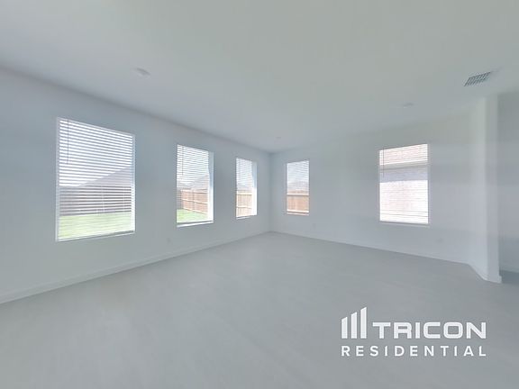 3rd image of 1324 Francesca Dr