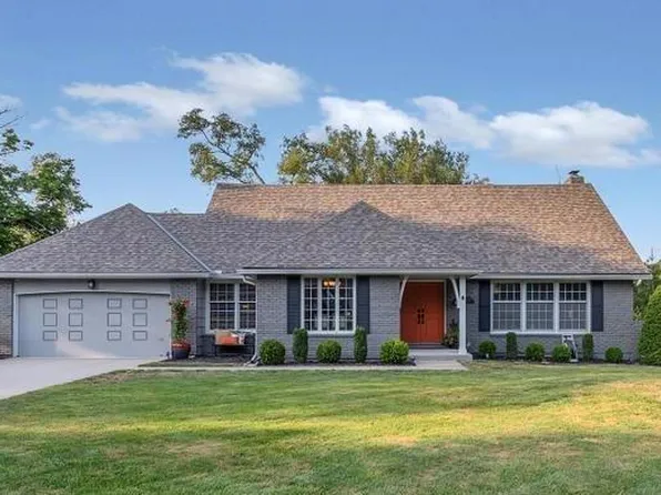 9006 W 104th Ter, Overland Park, KS 66212