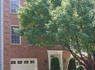 12768 Dogwood Hills Ln, Fairfax, VA 22033