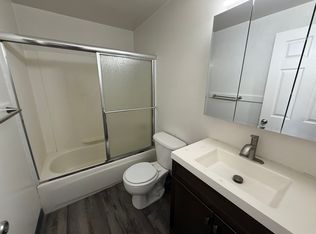 1724 Maple St #7, North Bend, OR 97459