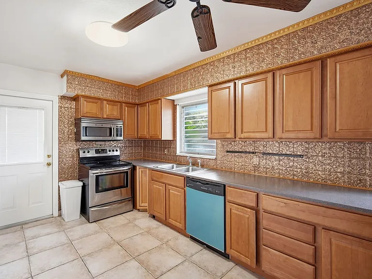 3106 W Braddock St — Photo 5
