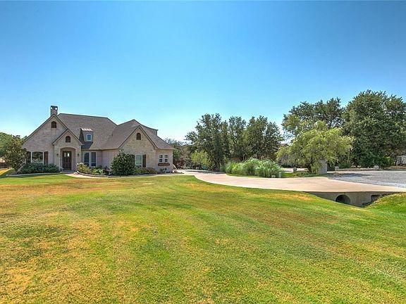 3rd image of 2024 Green Wing Dr