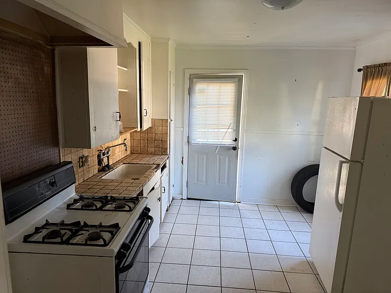 1440 Patricia Dr #1440 — Photo 6