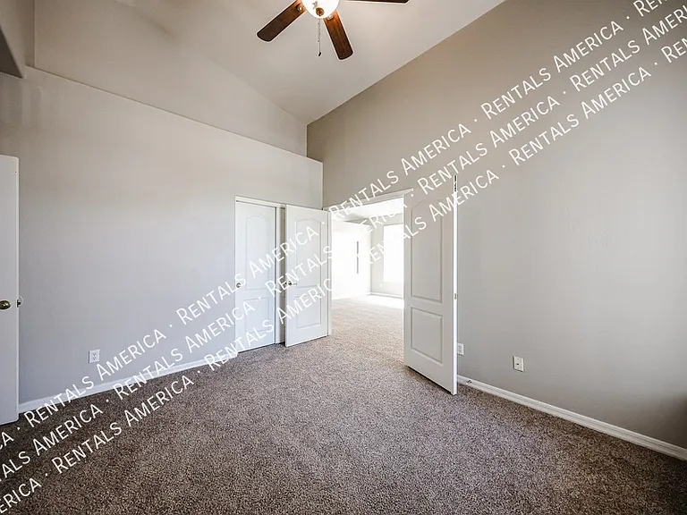 13874 W Wilshire Dr — Photo 33