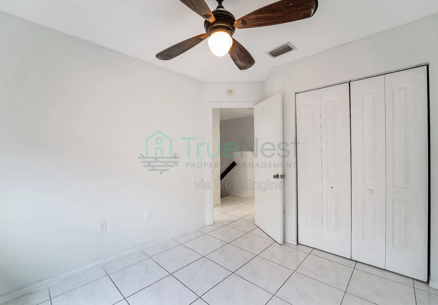 3 bed, 2.5 bath, 1319 sqft, $2,650 — Photo 3