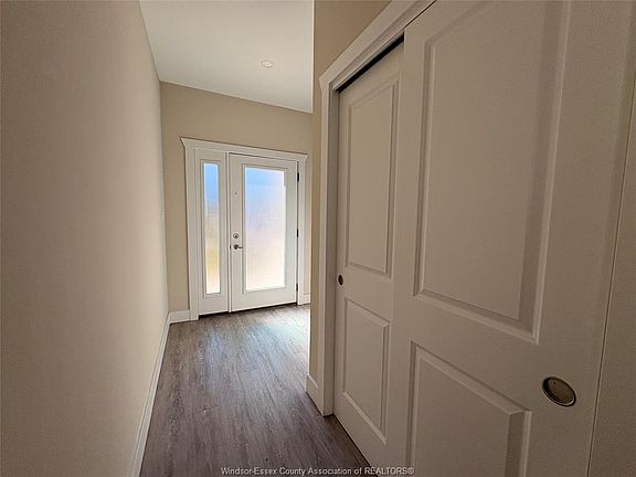 5th image of 550 Sandison St #44