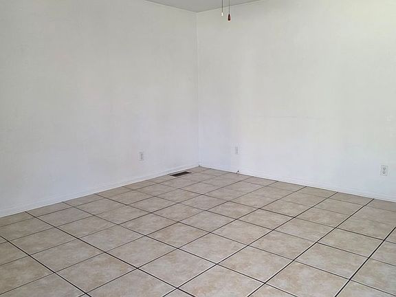3rd image of 4126 Scarlett Dr