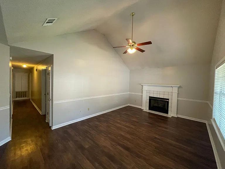 1004 Creekside Pl — Photo 15