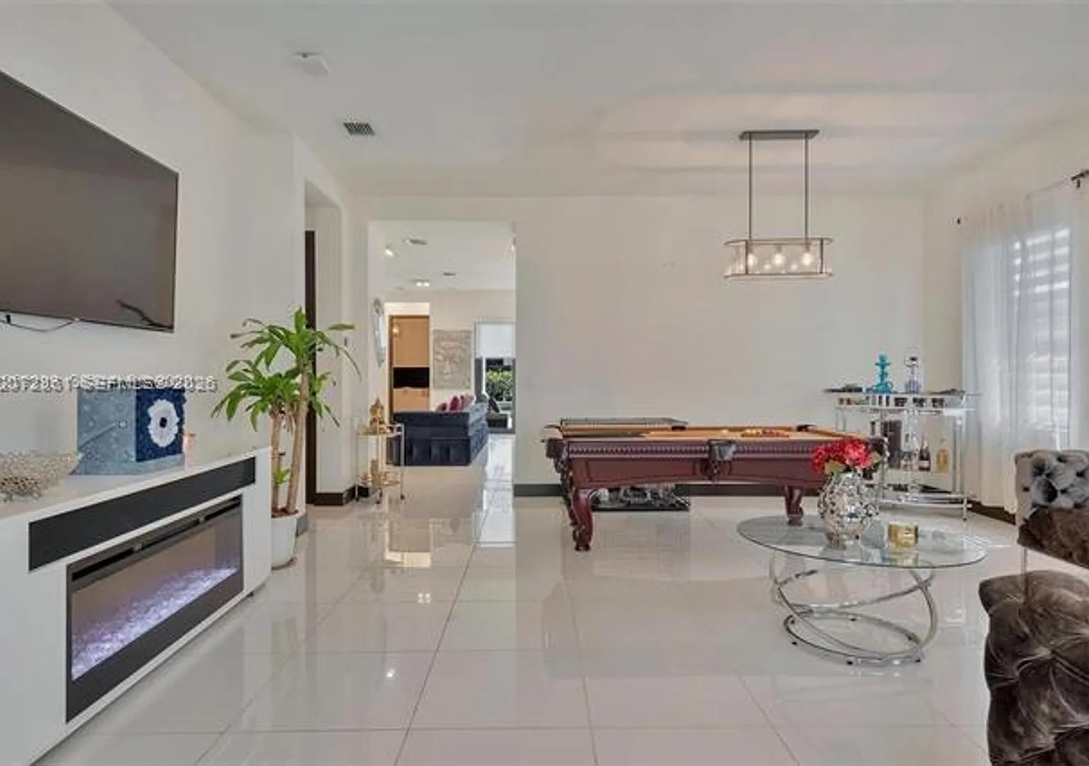 8820 NW 155th Ter # 8820, Miami Lakes, FL 33018 — Photo 2