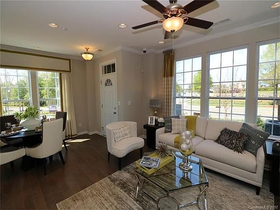 4th image of 9642 Glenburn Ln #1