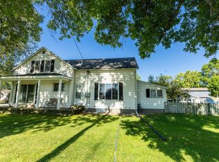 605 Kandiyohi Ave, Prinsburg, MN 56281