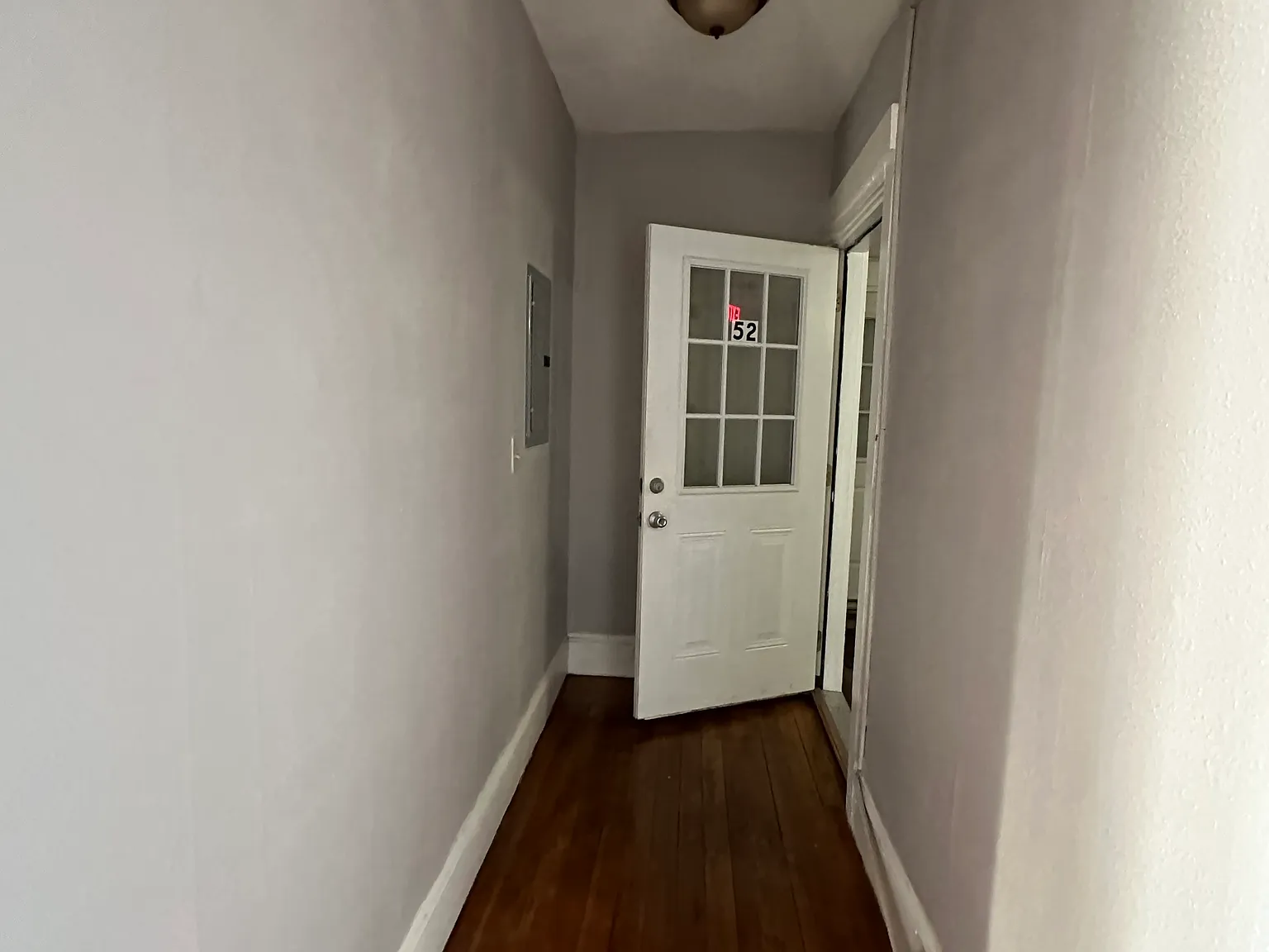 48 High St — Photo 2