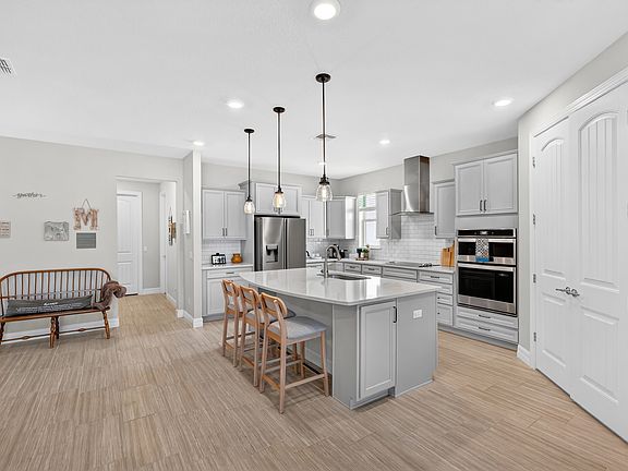 3rd image of 2817 Matera Dr