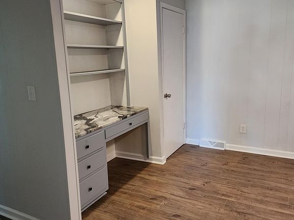 5th image of 1034 Melchers Dr