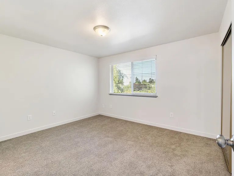 10404-10419 E McKinley Ave — Photo 32