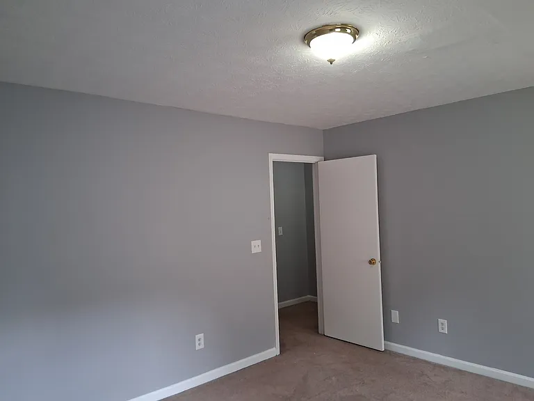 209 E Wilson St #28-1 — Photo 10