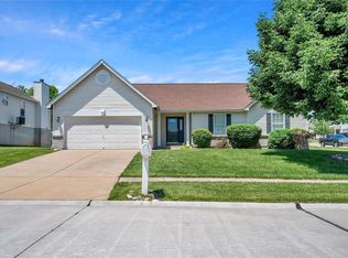 917 W Medalist Ct, Wentzville, MO 63385