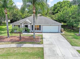 12512 Pitch Dr, Grand Island, FL 32735