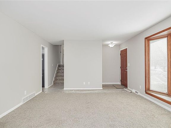 4th image of 3315 Auburn Dr