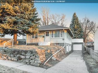 2215 W 6th St, Sioux City, IA 51103