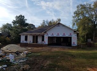 2850 Forest Lake Dr, Sumter, SC 29154