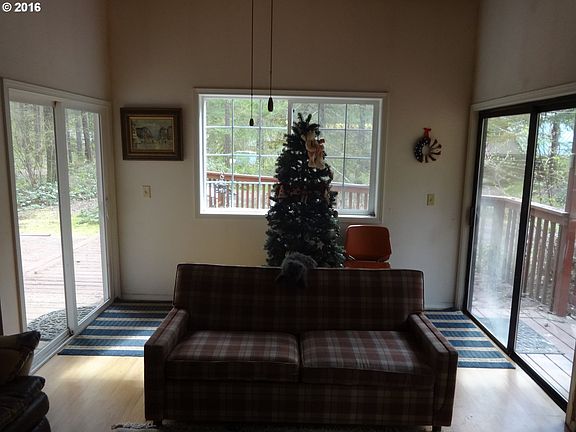 3rd image of 99 Northwoods