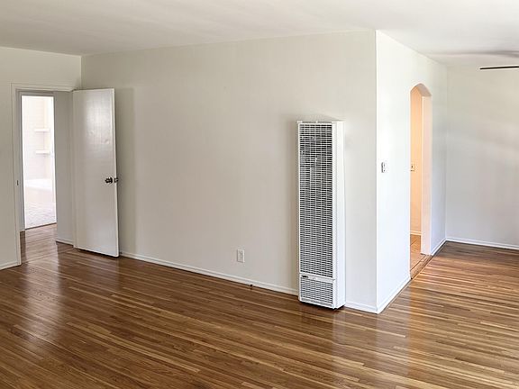 4th image of 2314 28th St