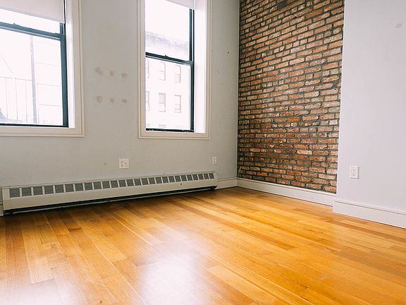 5th image of 293 Irving Ave APT 4L