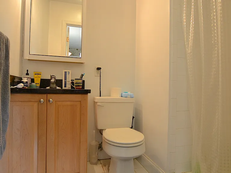 140 Newton St #3 — Photo 9