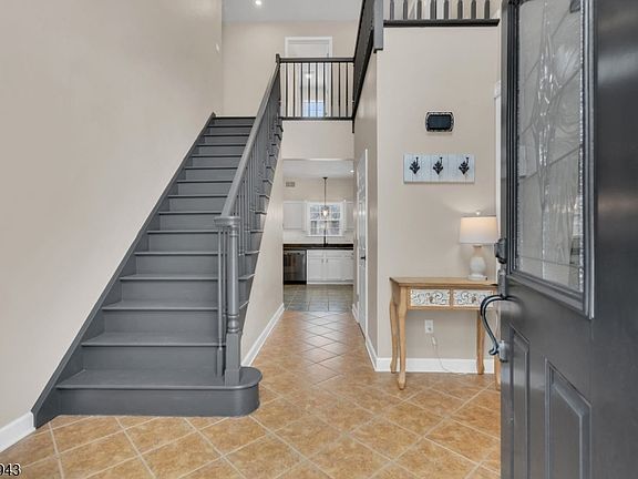 2nd image of 81 Ridge Rd