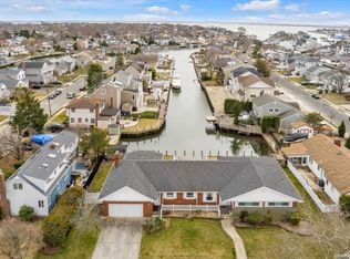 10 Canal Rd, Massapequa, NY 11758