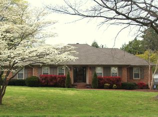 807 Ironwood Dr, Bowling Green, KY 42103