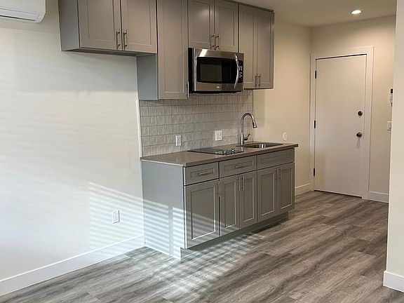 4th image of 8145 Langdon Ave #117