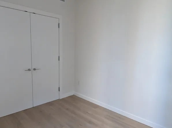 135 East 47th Street image 6 of 23