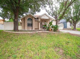 1425 Alameda Dr, Laredo, TX 78045
