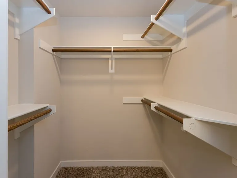 IMT 5700 — Photo 17