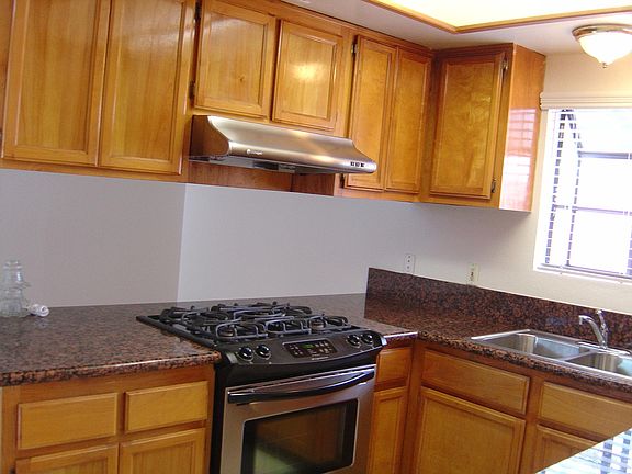3rd image of 8557 Cedar St