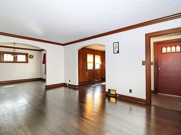 5th image of 283 E 270th St