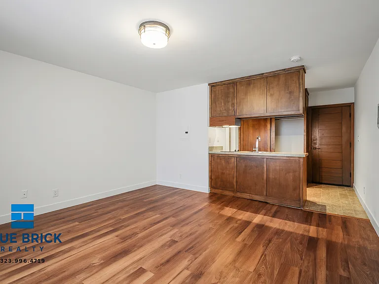 1832 Purdue Ave #205 — Photo 4