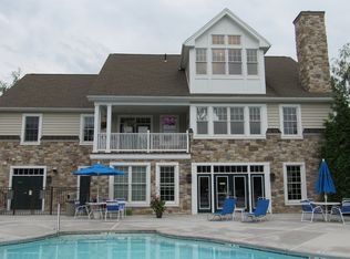 1525 English Dr, Mechanicsburg, PA 17055