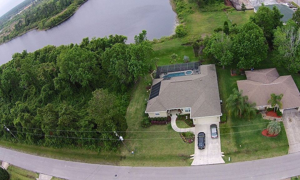 1st image of 36 Wood Cedar Dr