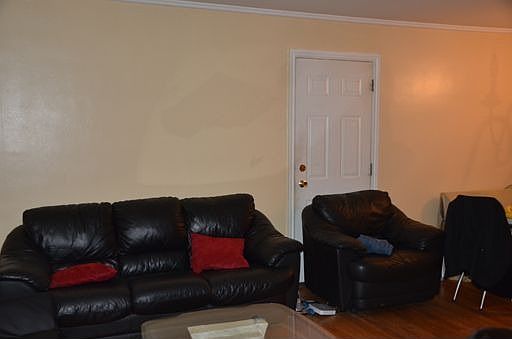 1st image of 6751 N Hamlin Ave