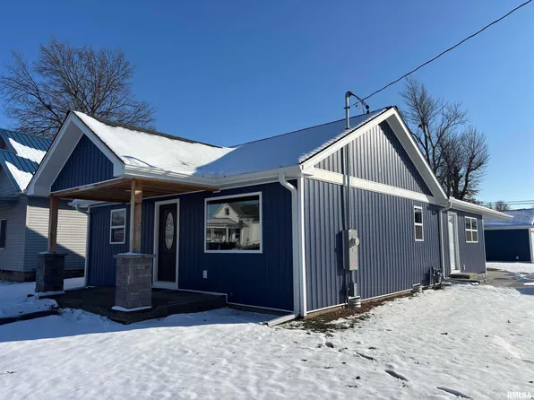 724 W Franklin St, Taylorville, IL 62568