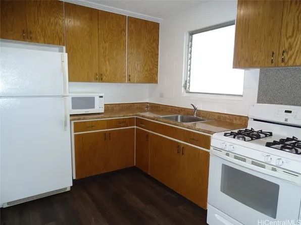 623 McNeill St APT 319, Honolulu, HI 96817