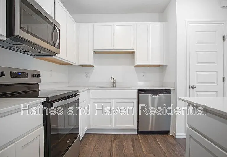 5714 Somerset Dr — Photo 6