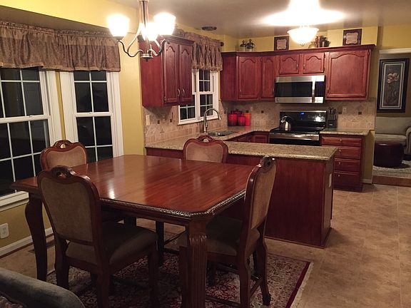 dining/kitchen